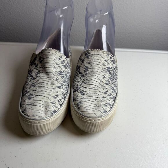 Stuart Weitzman Womens Sneakers Size 7 Platform Snakeskin Slip-On - Picture 5 of 9